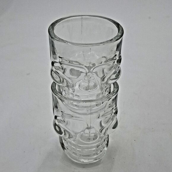Skull Shot Glasses Set of 2 Home Bar Clear Glass Barware Liquor - Picture 4 of 7